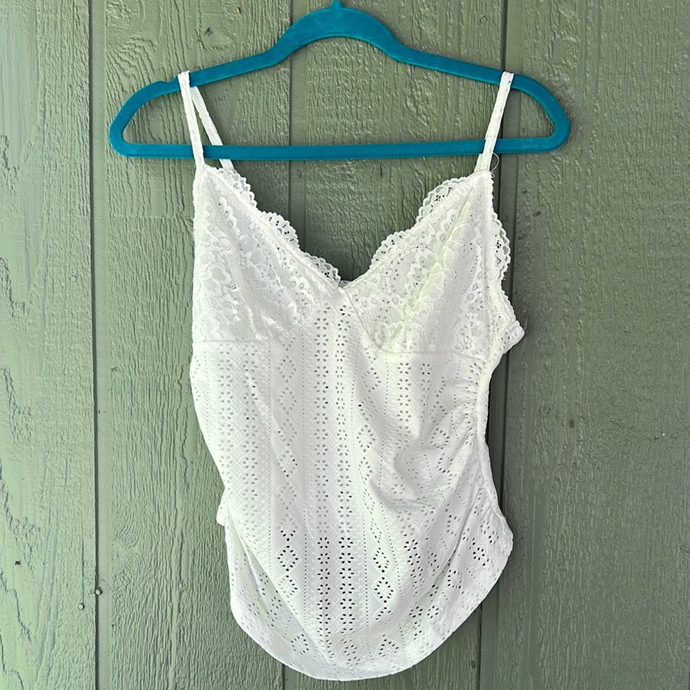 SHEIN White Lace Fitted Camisole